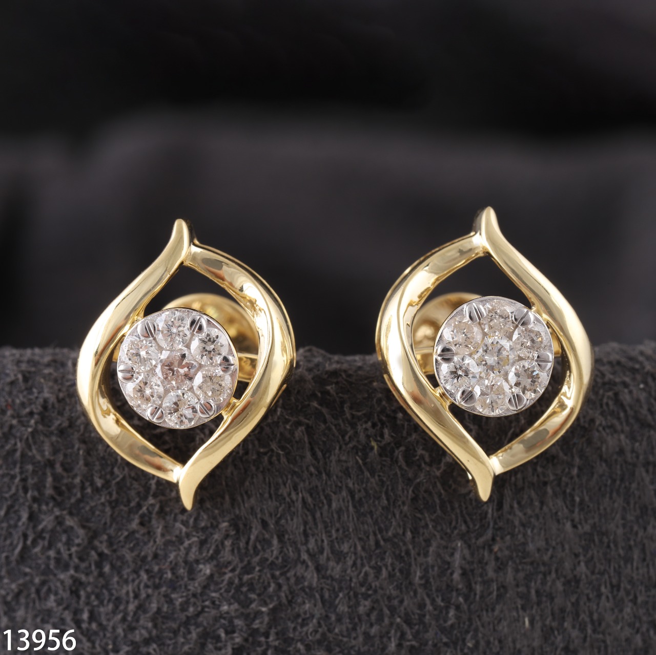 Paisley Round Dimond Stud Earring